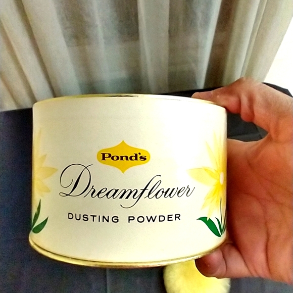 Vintage POND'S Dreamflower Dusting Powder NWOT - Picture 2 of 8